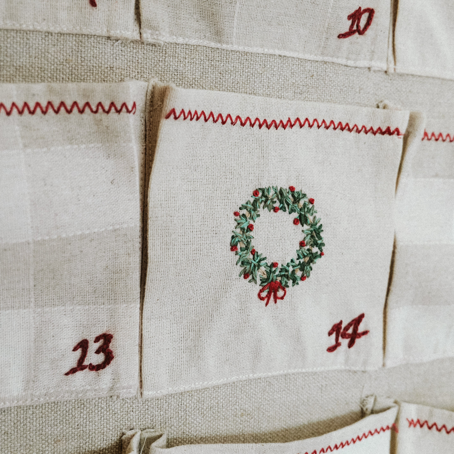 Christmas Advent Calendar & 4 Raviolis