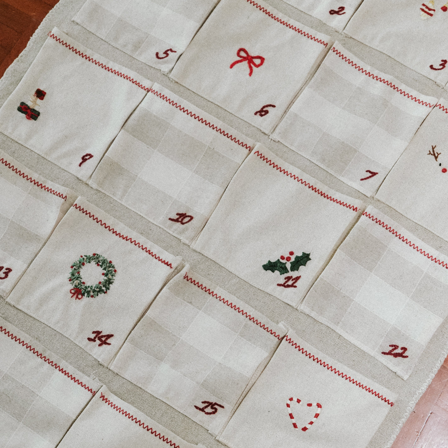 Christmas Advent Calendar & 4 Raviolis