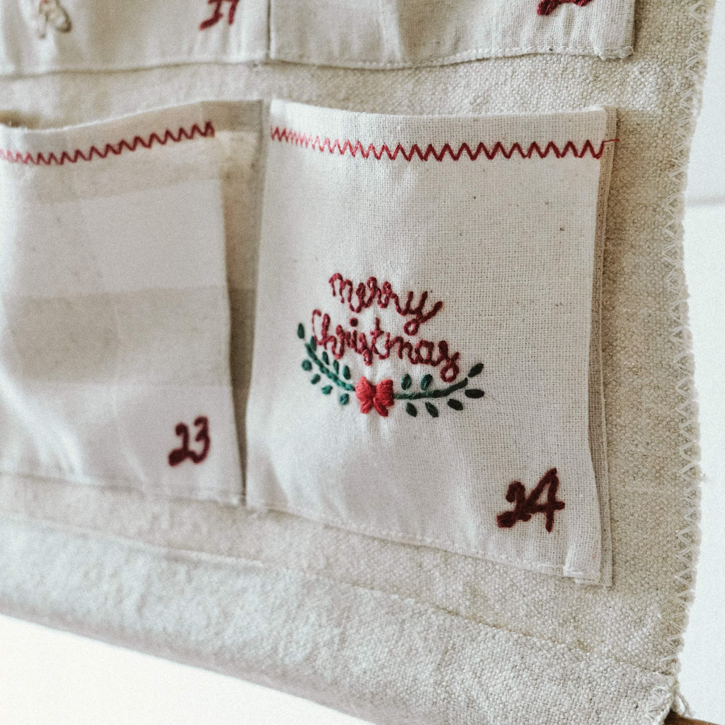 Christmas Advent Calendar & 4 Raviolis
